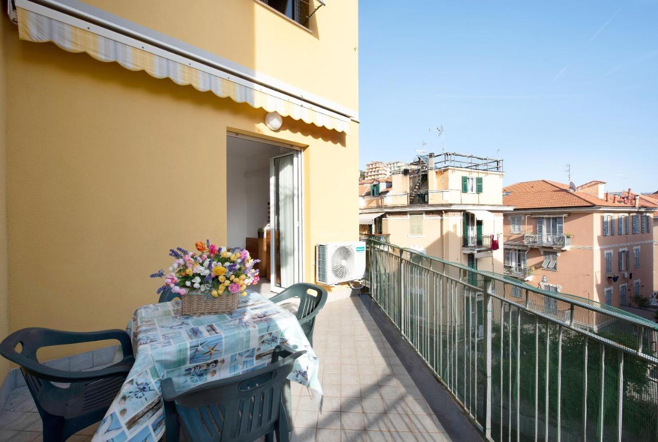 Trilocale Mazzini Con 2 Balconi Apartment วาราซเซ ภายนอก รูปภาพ