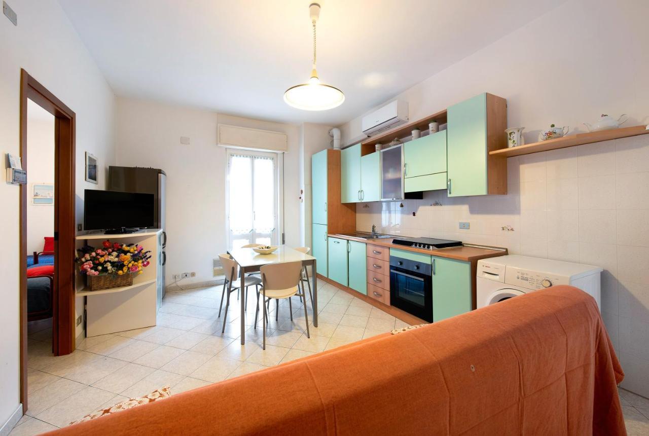 Trilocale Mazzini Con 2 Balconi Apartment วาราซเซ ภายนอก รูปภาพ