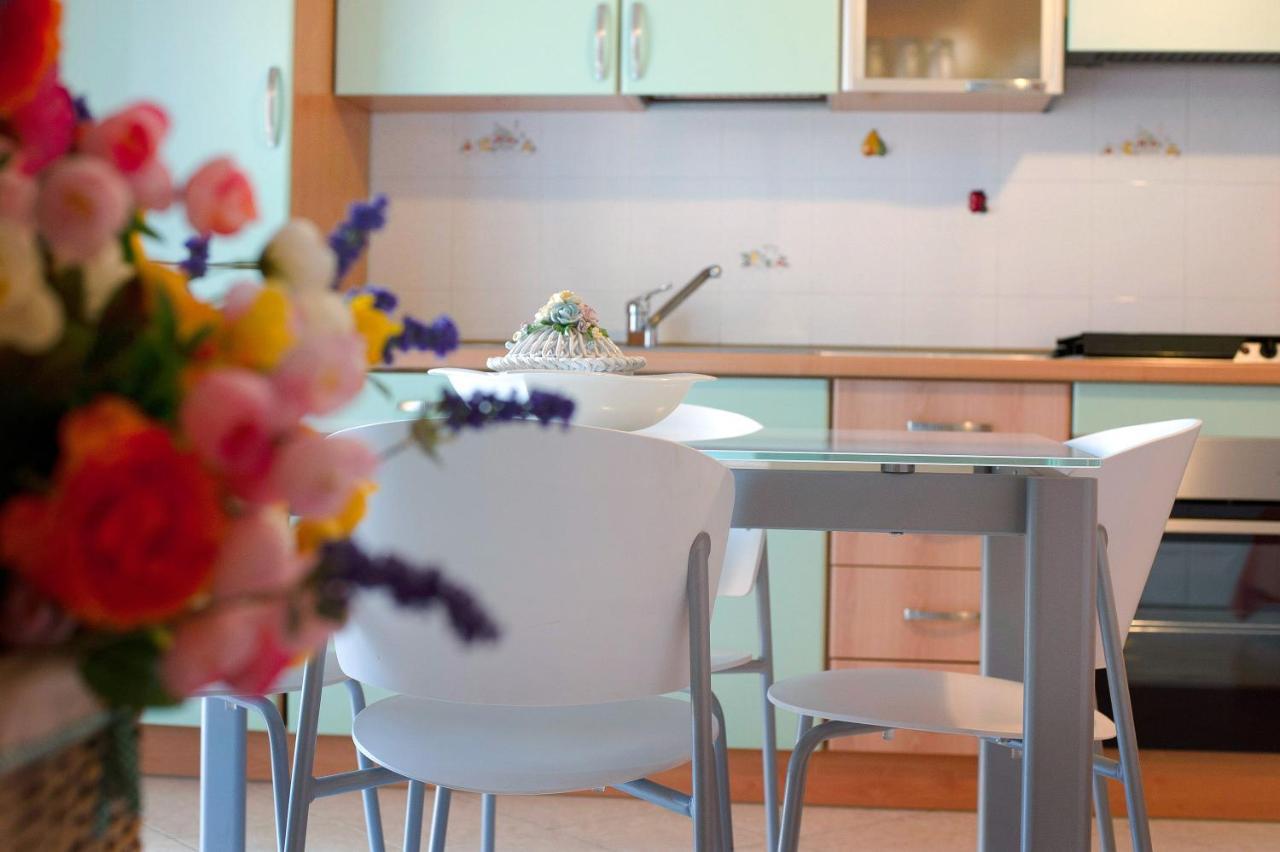 Trilocale Mazzini Con 2 Balconi Apartment วาราซเซ ภายนอก รูปภาพ